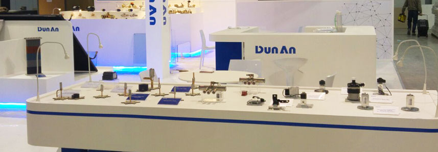 Noleggio complementi d'arredo stand